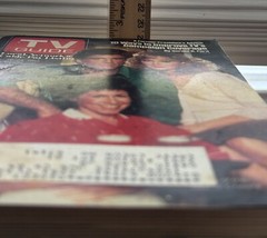 Lot of 8 TV Guide Magazines featuring Cheers Cast – St Louis Edition