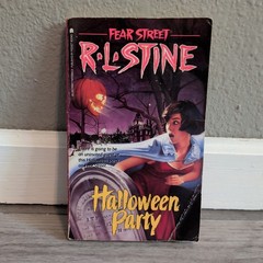 RL Stine Fear Street Halloween Party Ya 1st Archway Printing 1990 Paperback Book